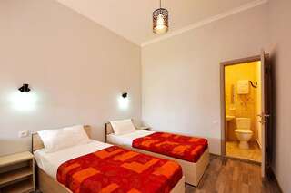 Гостевой дом In the shadow of Sameba Тбилиси-1