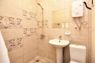 Гостевой дом In the shadow of Sameba Тбилиси-3